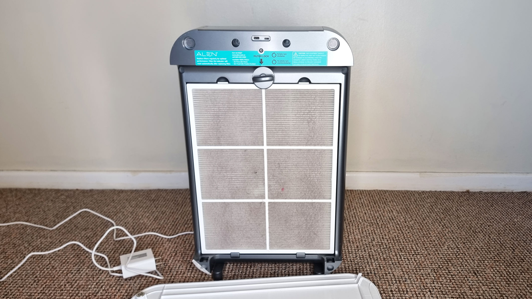 The Alen BreatheSmart 35i air purifier, disassembled