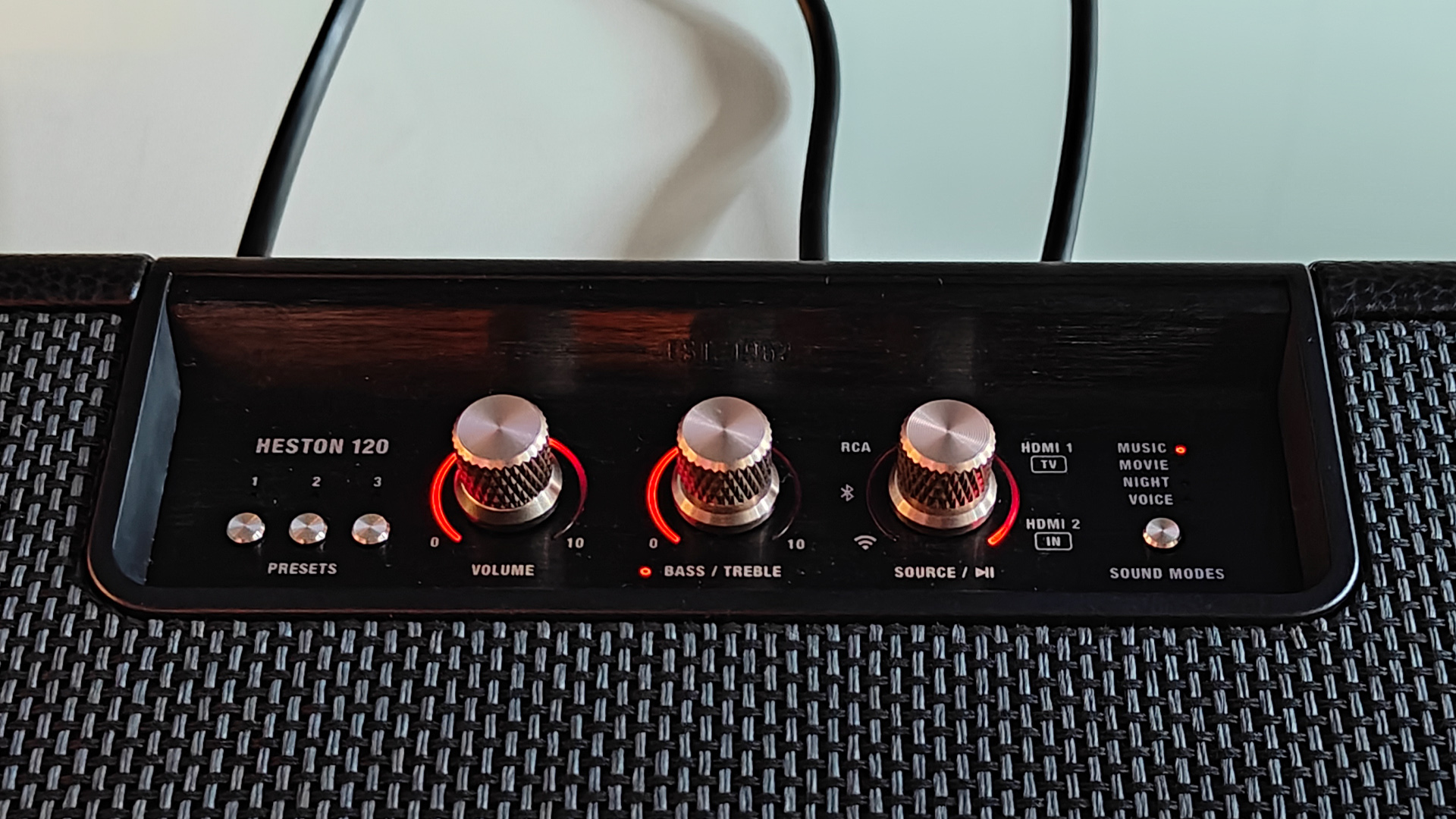 Marshall Heston 120 soundbar detail on buttons