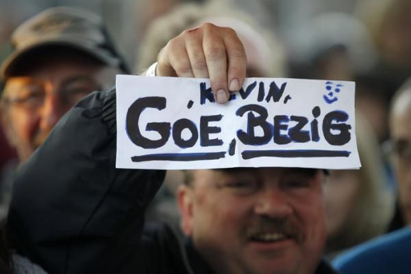 A fan of race winner Kevin Pauwels.