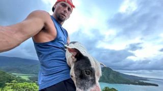 Sergio Florian rescues dog on Hawaiian mountain