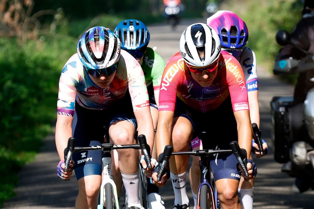VALKENBURG NETHERLANDS SEPTEMBER 09 LR Maike Van Der Duin of The Netherlands and Team CanyonSram Racing Charlotte Kool of The Netherlands and Team DsmFirmenich Green Points Jersey Barbara Guarischi of Italy and Team SD Worx and Ruby RosemanGannon of Australia and Team JaycoAlula compete in the chase group during the 25th Simac Ladies Tour 2023 Stage 4 a 1316km stage from Valkenburg to Valkenburg UCIWWT on September 09 2023 in Valkenburg Netherlands Photo by Bas CzerwinskiGetty Images