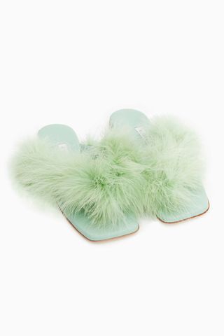 Pom Slides With Feathers in Mint