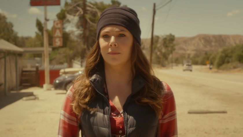 Lauren Graham as Lorelei Gilmore dressed to hike the Appalachian Trail in Gilmore Girls: A Year In The Life. 