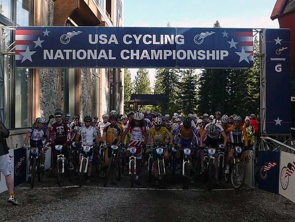 The civision 1 men line up for the short track.