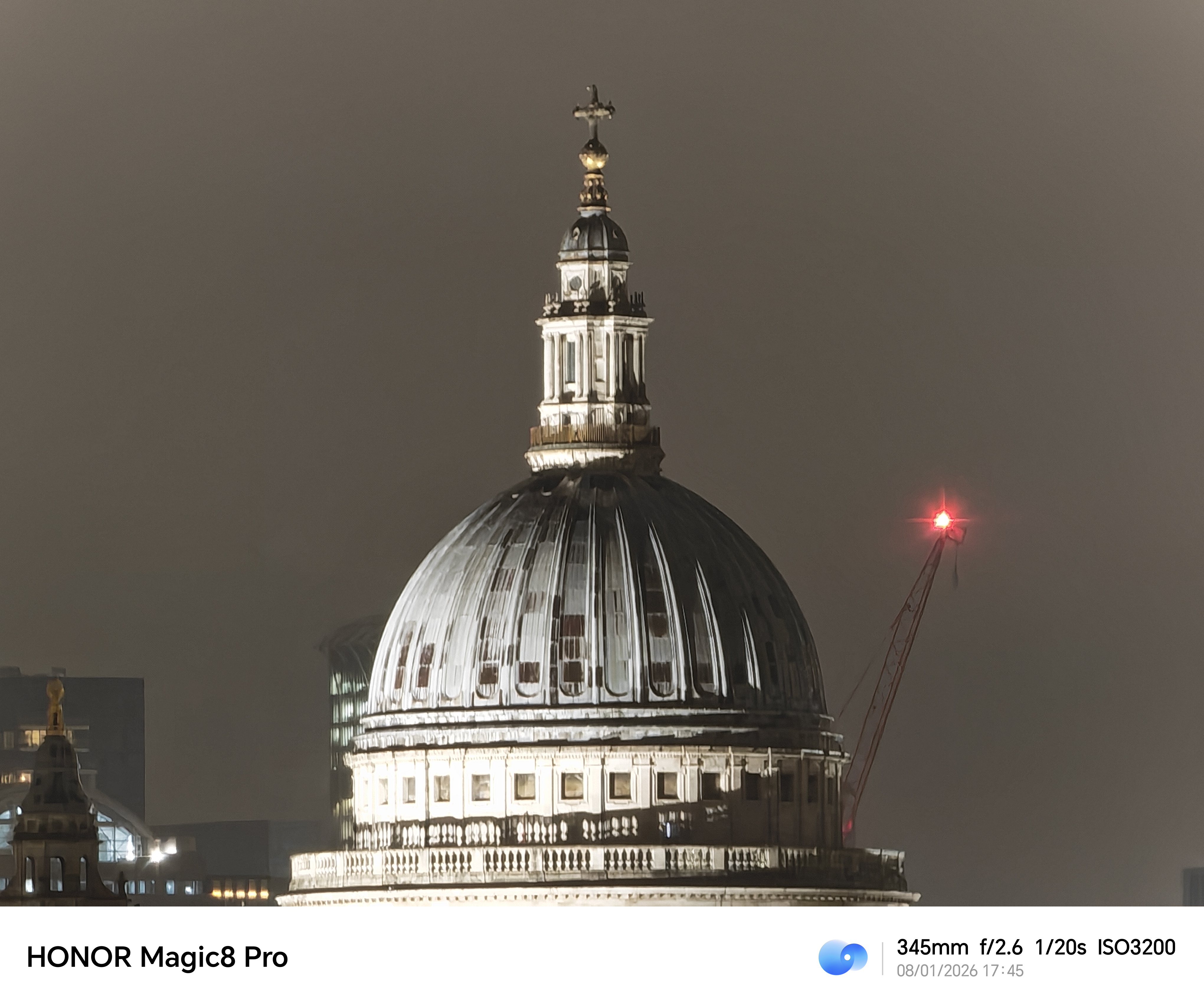 Honor Magic 8 Pro camera sample St Pauls night 15x zoom