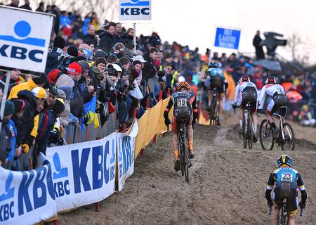 Climbing in the Koksijde sand.