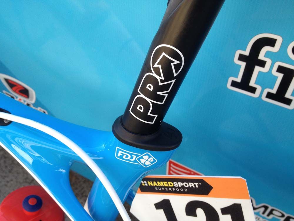 And PRO Components also provides the seatpost for Pinot