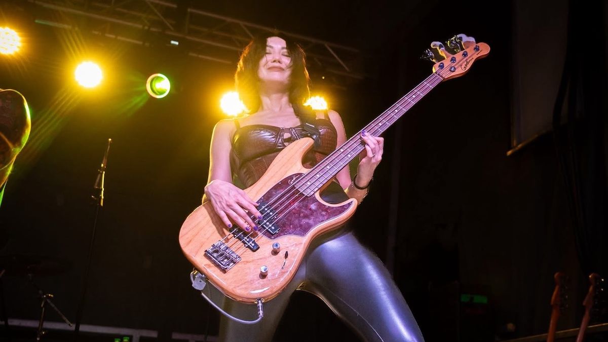 Madam Radar bassist Violet Lea