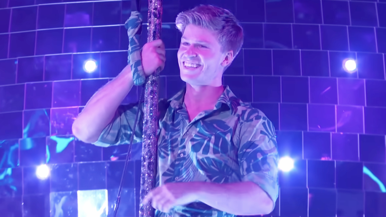 Robert Irwin&#039;s Disney Night Cha-Cha dance on Dancing with the Stars.