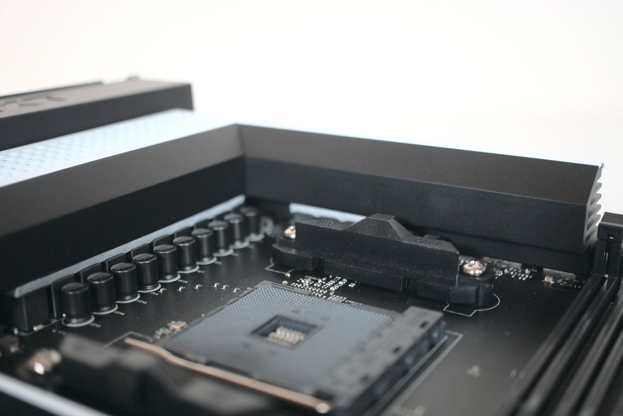 NZXT N7 B550