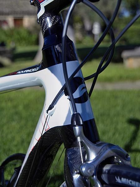 Giant is using tapered and oversized 1 1/8"-to-1 1/4" steerers on the majority of its road lineup, including on the new Defy Advanced.