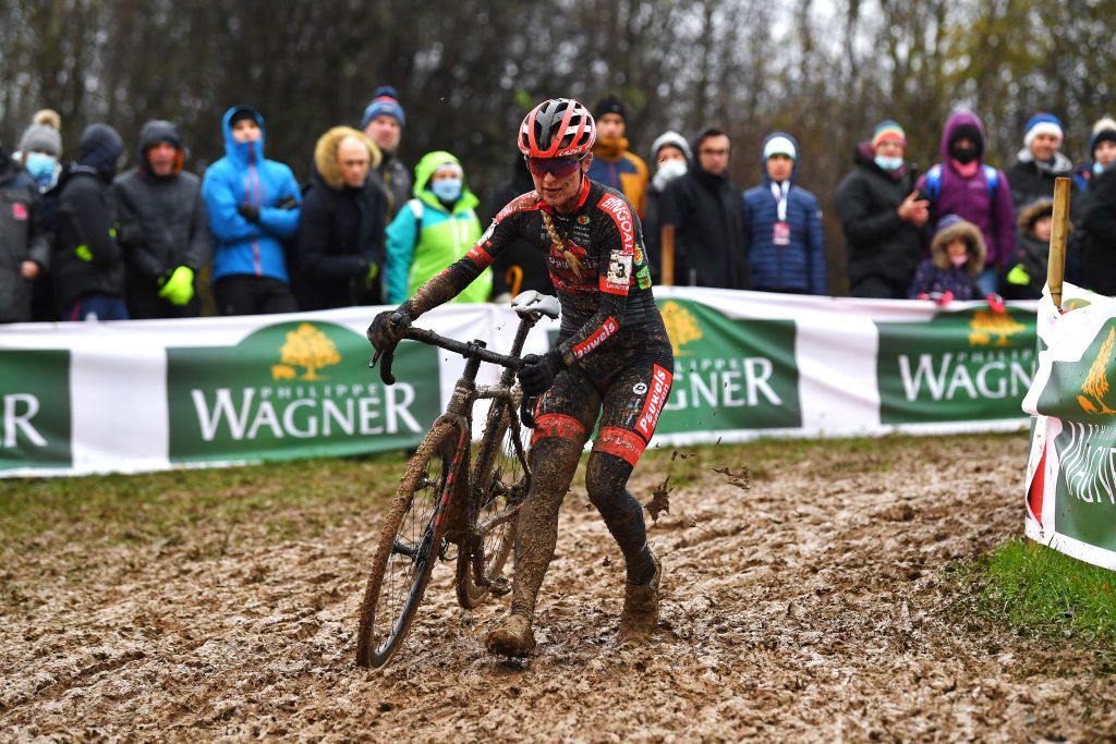 BESANCON FRANCE NOVEMBER 28 Denise Betsema of The Netherlands and Team Pauwels Sauzen Bingoal competes during the 6th Besanon UCI CycloCross Worldcup 2021 Womens Elite CXWorldCup UCIcyclocrossWC on November 28 2021 in Besancon France Photo by Luc ClaessenGetty Images