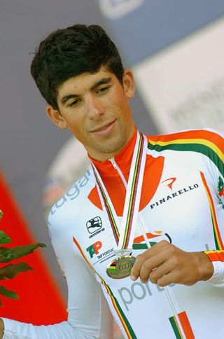 Nélson Oliveira (Portugal) earned a silver medal at the 2009 U23 time trial world championship.