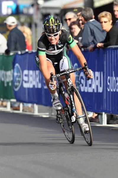 Alexis Rhodes (GreenEDGE) was strong on her own.
