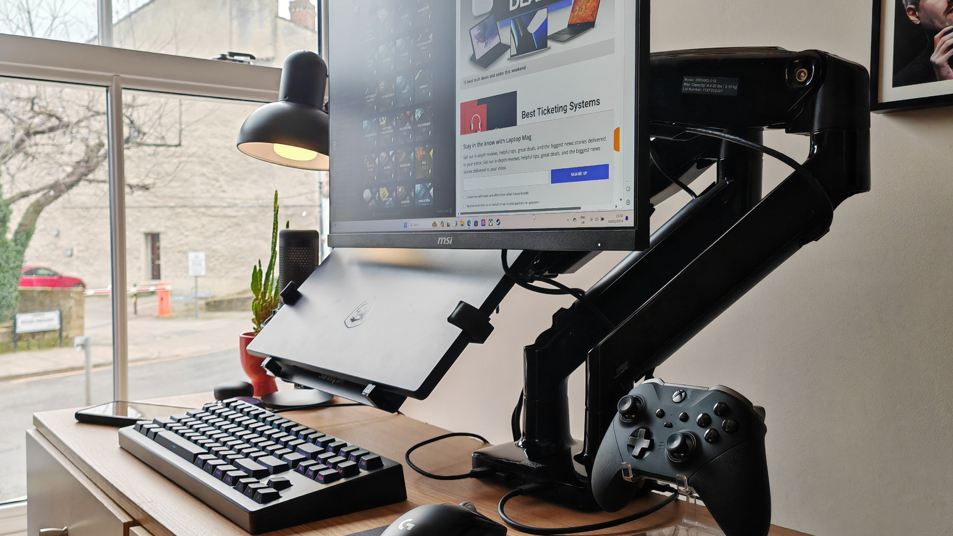 ErgoAV Motion Desk Mount with docking station, dual arm monitor stand with USB-C hub review photos