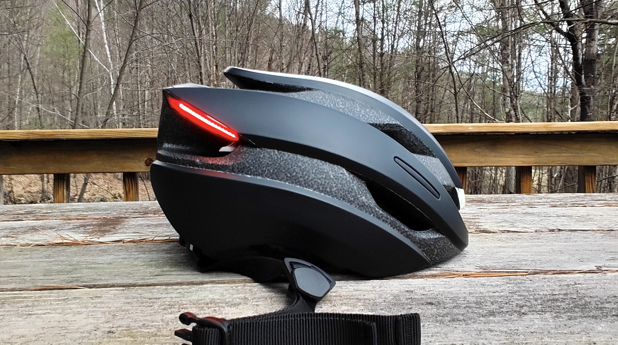 Lumos Ultra MIPS bike helmet