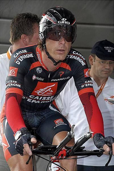 As defending champion, Jos&eacute; Iv&aacute;n Gutierrez (Caisse d'Epargne) was the last rider off.