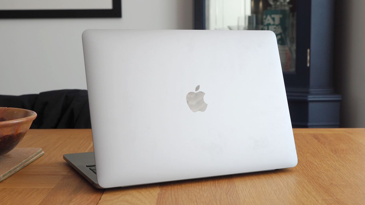 MacBook Pro M2 2022 review