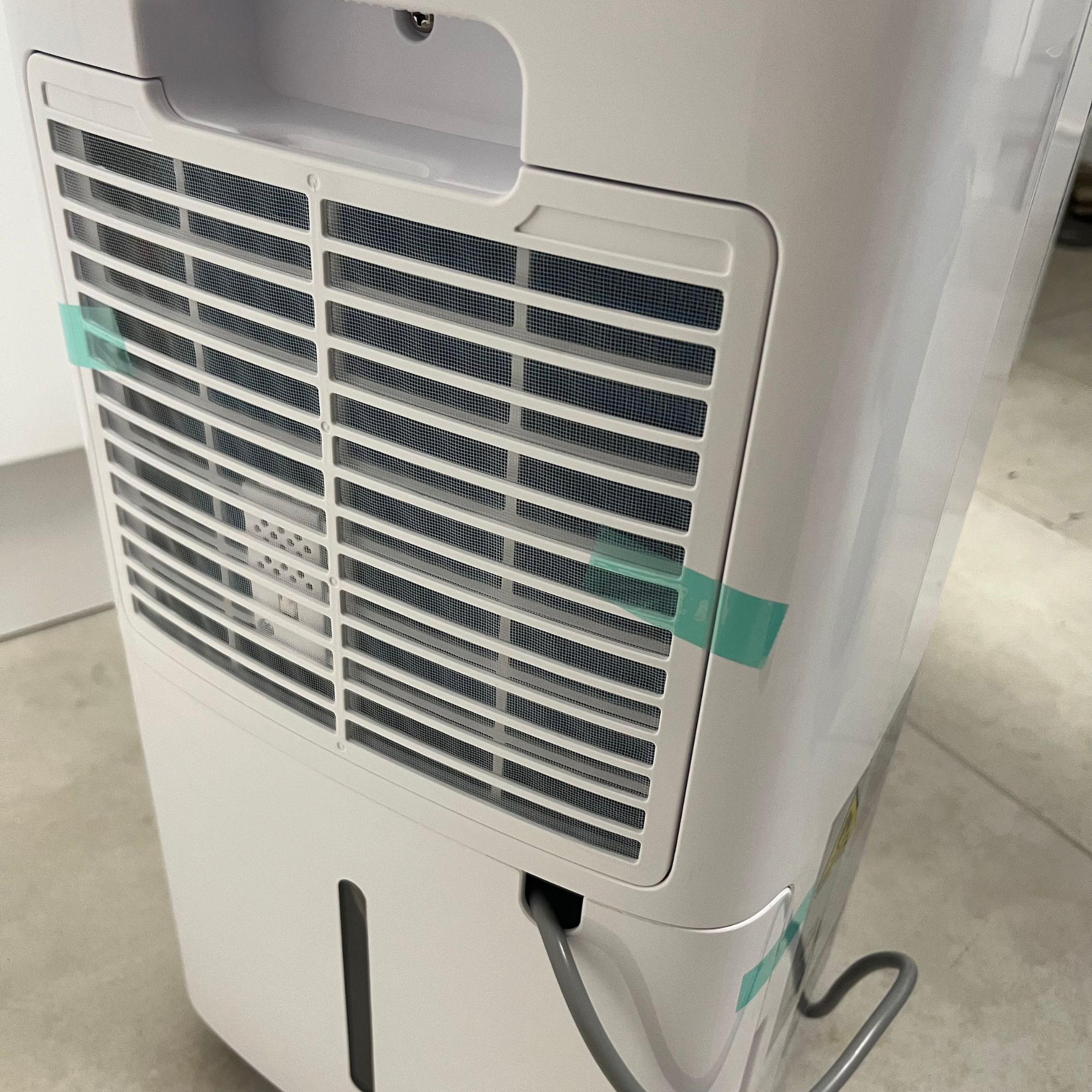 Devola 12L Compressor Dehumidifier being unboxed