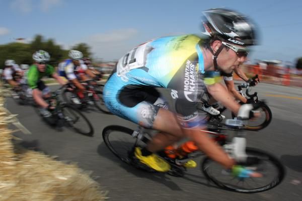 Clay Murfet (Mountain Khakis/SmartStop) enters turn three of the six-turn criterium course.