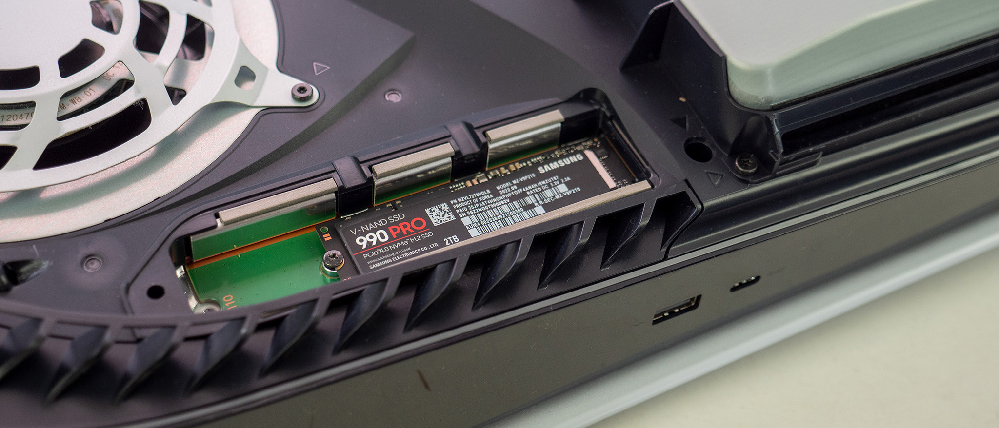 Samsung 990 Pro SSD PC PS5 gaming upgrade