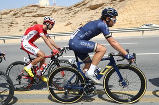 Blythe disqualified from Tour of Oman final stage for 'irregular bike change'