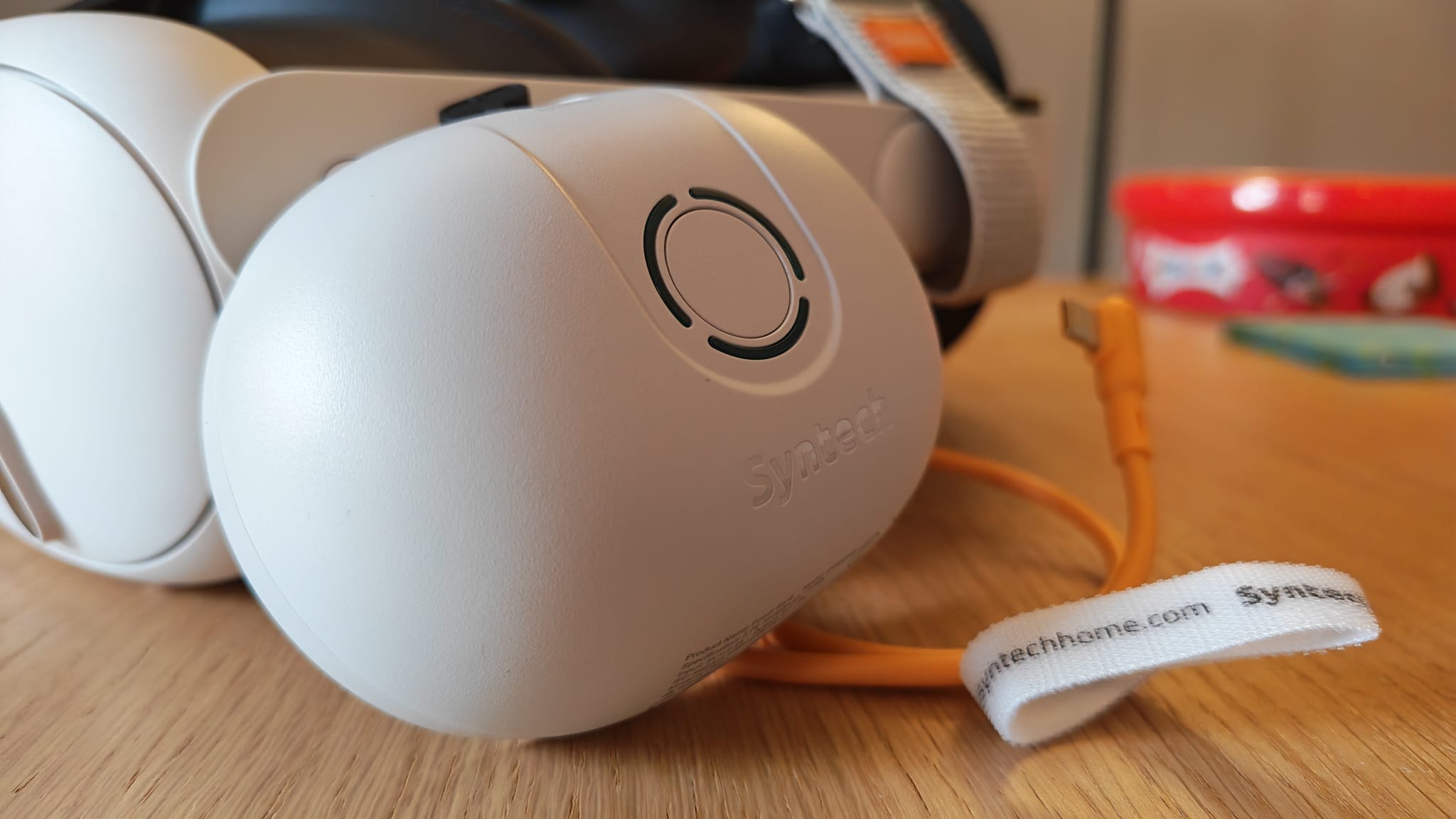 A closer look at the battery pack for the Syntech Elite Head Strap for Quest 3