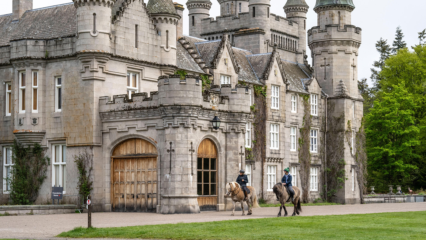 balmoral-1-alamy-2RT4PH0.jpg