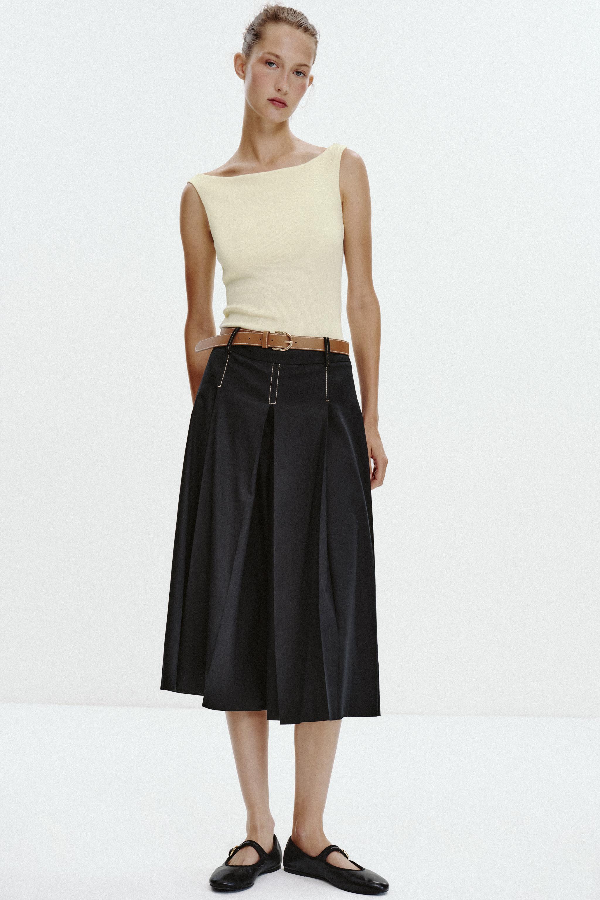 Off-The-Shoulder Ribbed T-Shirt