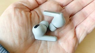 Viaim RecDot Earbuds review: AI recording and transcription that will