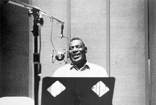 Howlin' Wolf recording in London