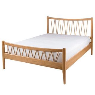 willis & gambier oak willow bed with white mattress