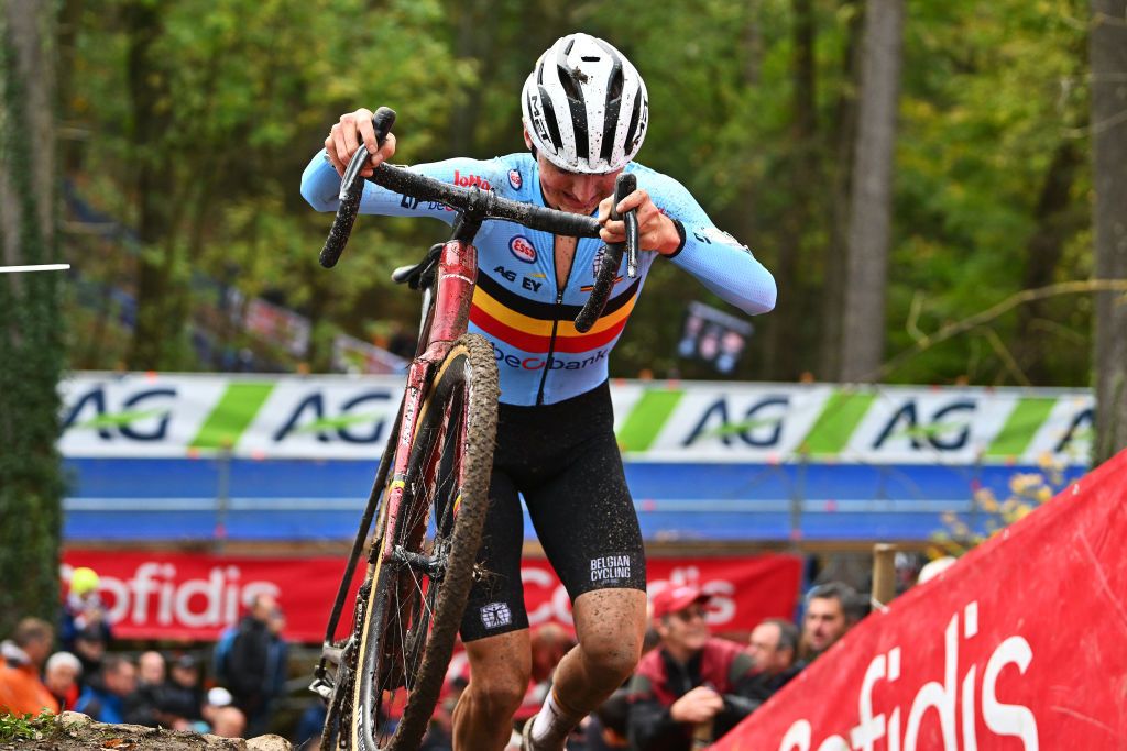 NAMUR BELGIUM NOVEMBER 05 Emiel Verstrynge of Belgium competes during the 20th UEC European Cyclocross Championships 2022 Mens U23 EuroCross22 on November 05 2022 in Namur Belgium Photo by Luc ClaessenGetty Images