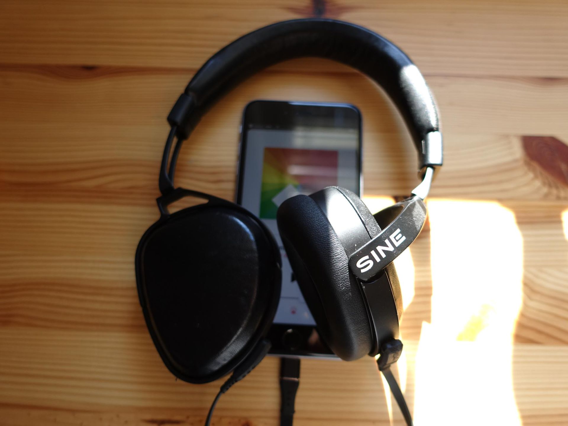 InEar vs OnEar vs OvertheEar How to choose the best headphones for