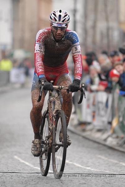 Martin Zl&aacute;mal&iacute;k crosses the line fo finish 2nd.