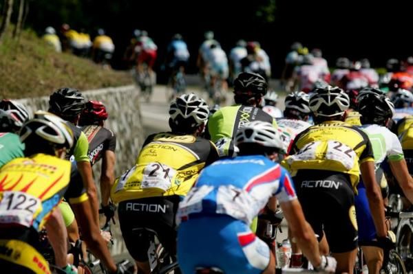 The peloton head upwards once again.