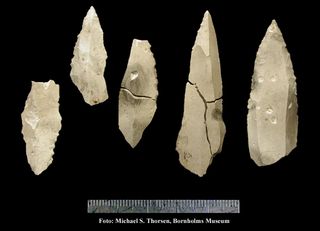 The offerings found in the post holes of the round timber structures included Neolithic stone arrowheads and axes.