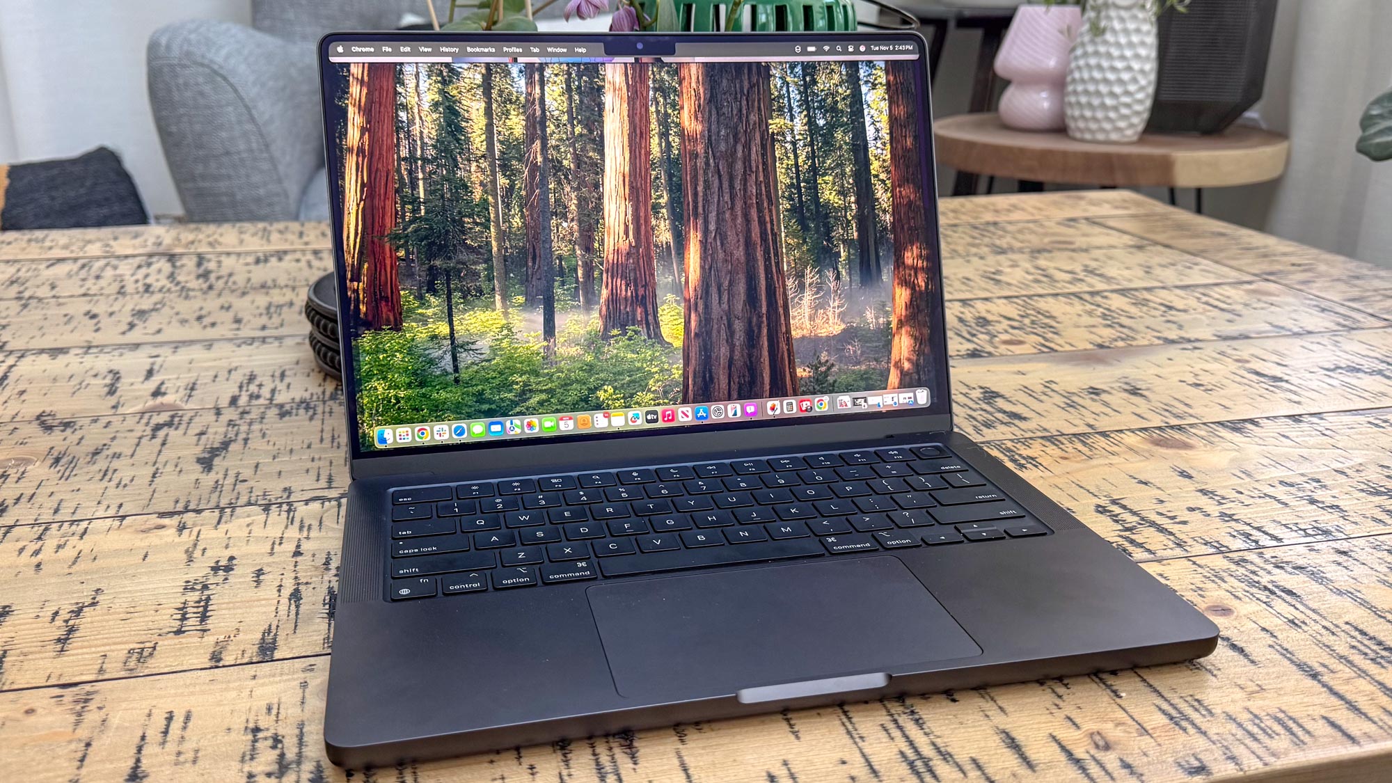 Black Macbook Pro 2024