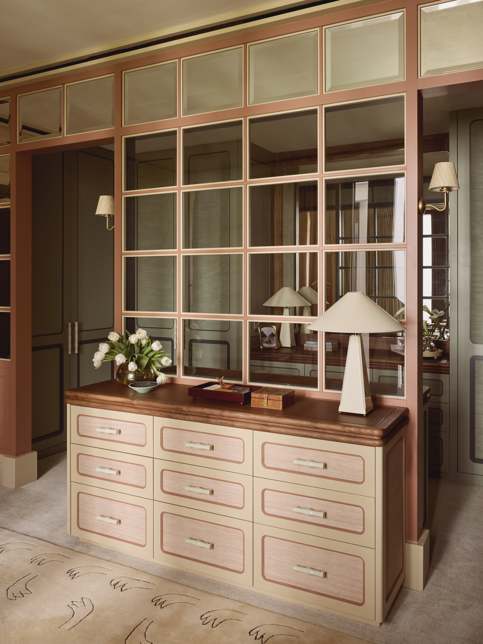 Images of the interiors of the De Rosee Sa duplex at 60 Curzon