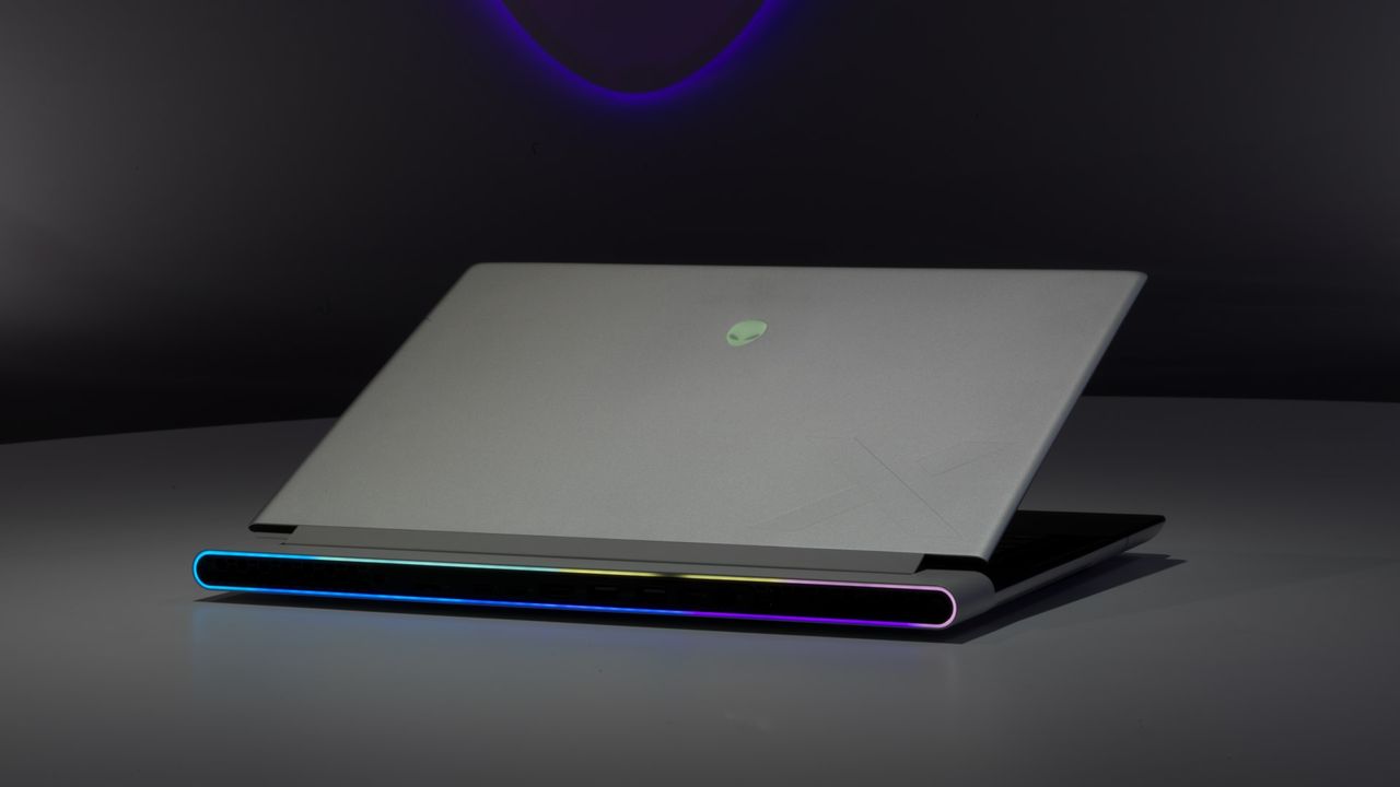 Alienware x16