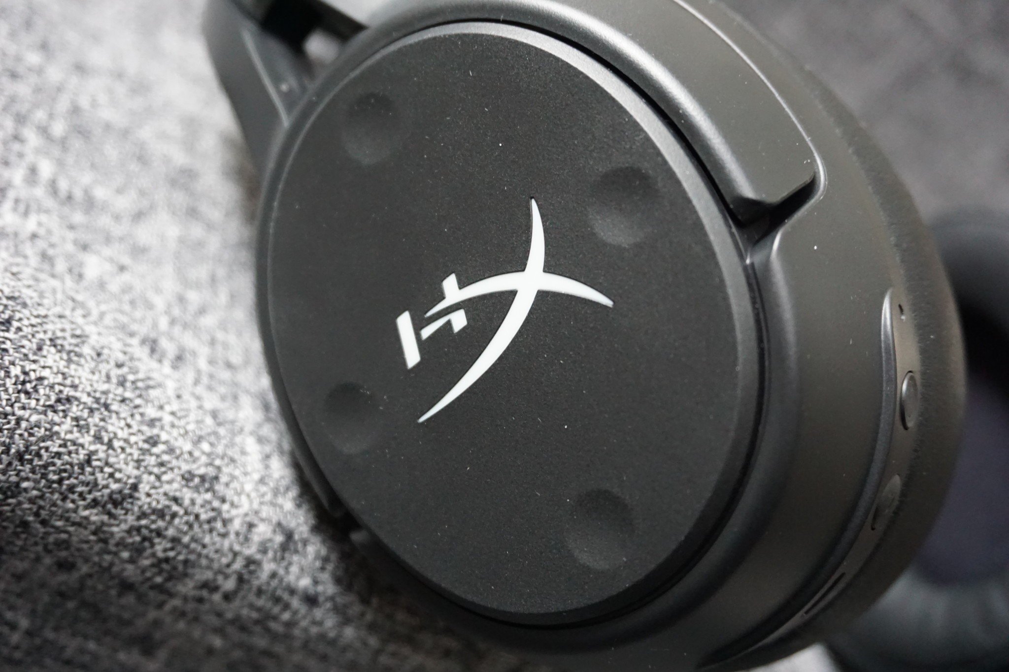 Hyperx cloud flight ps5. Наушники HYPERX cloud Flight. HYPERX cloud Flight s. HYPERX cloud Flight s белые. HYPERX cloud Fly s.