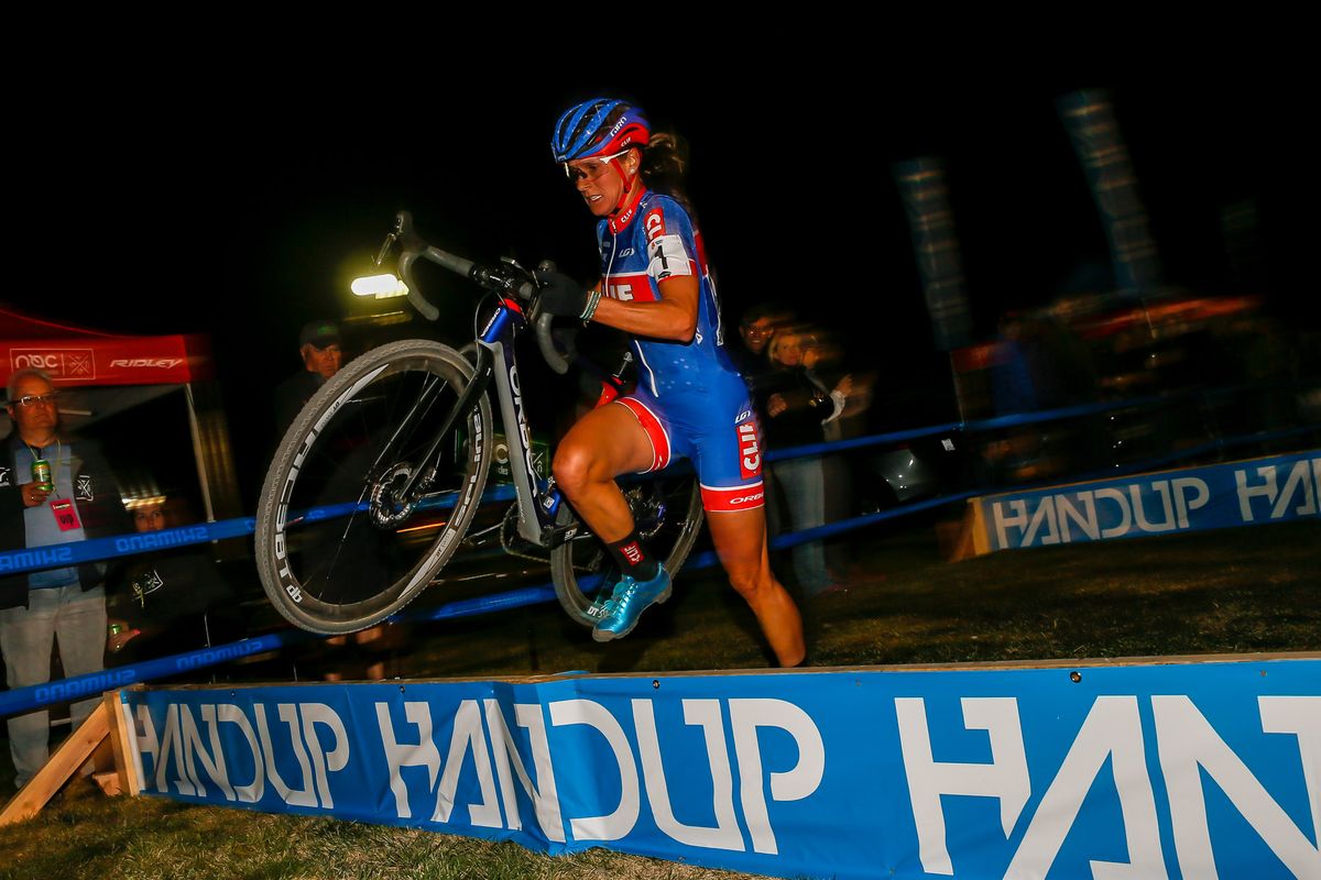 Katerina Nash (Clif) chases through the barriers