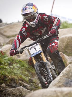 Aaron Gwin storms to a second consecutive World Cup overall title