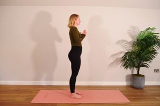 STOTT PILATES® post-natal stretching on the mat