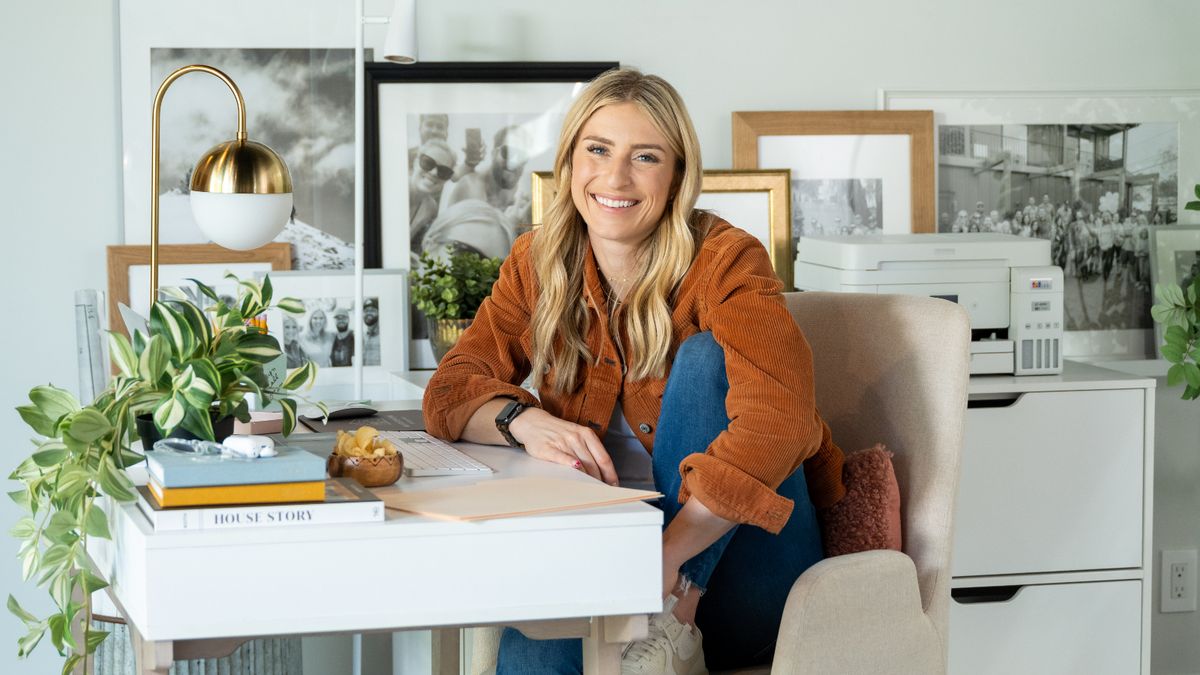 A Look Inside the Home Offices of Your Favourite Celebrities - HGTV Canada