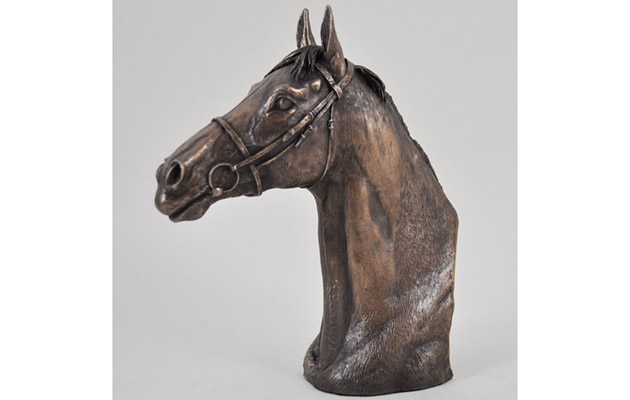 Horse head bronze