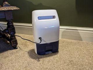 The back of the hysure 2l dehumidifier