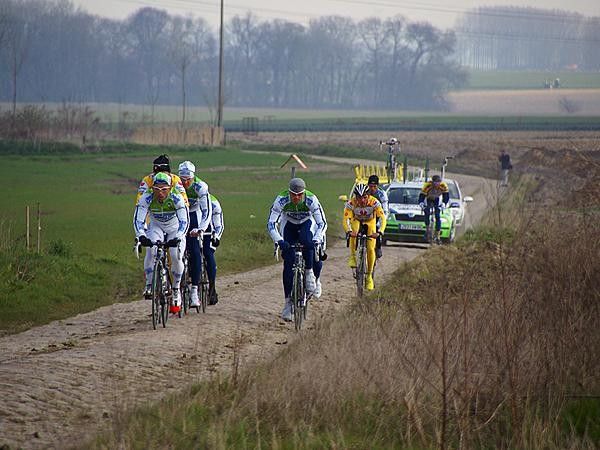 Agritubel and Saunier Duval-Scott riders