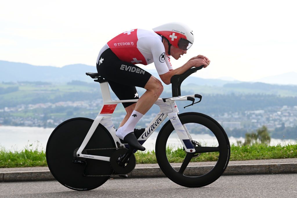 ZURICH SWITZERLAND SEPTEMBER 22 Stefan Kung of Team Switzerland sprints during the 97th UCI Cycling World Championships Zurich 2024 Mens Elite Individual Time Trial a 461km one day race from Gossau to Zrich on September 22 2024 in Zurich Switzerland Photo by Dario BelingheriGetty Images