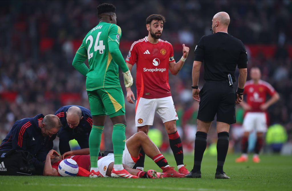 MANCHESTER, ENGLAND - MARCH 9: Bruno Fernandes of Manchester United scores 1st goal during the Premier League match between Manchester United FC and Arsenal FC at Old Trafford on March 9, 2025 in Manchester, England. (Photo by Ed Sykes/Sportsphoto/Allstar via Getty Images)